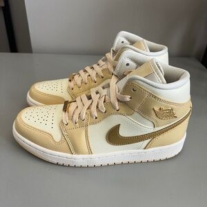 NIB AIR JORDAN 1 MID SE size 7.5 PALE VANILLA, METALLIC GOLD, & COCONUT MILK
